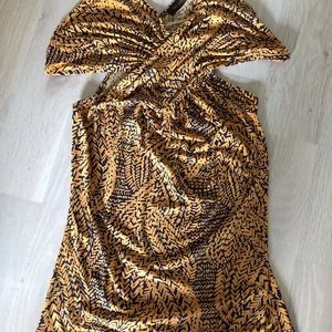 Cross front halter top